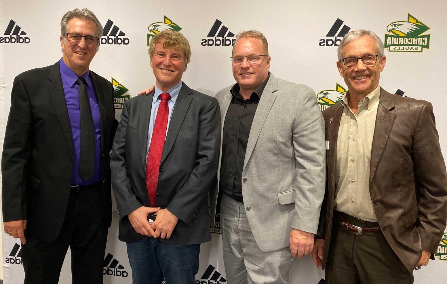 Prof. Emeritus Curt Cattau, Prof. Mark Francis, Leigh Steinberg, and George Wright, dean of
the School of Business and Economics at the Sports Business Executive Speaker Series.
